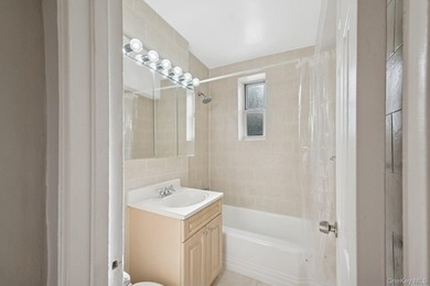 Move Right In!! This 1BR, 1BTH Is Renovated And Has Been - photo 8
