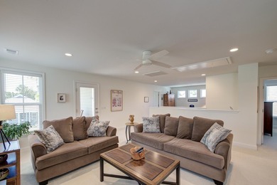 Welcome to this stunning Charleston single-style home in The - photo 22