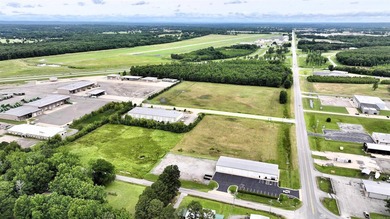 Premium commercial land and building with outstanding traffic - photo 32
