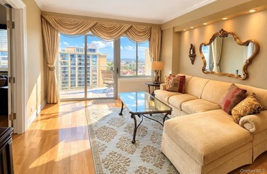 WELCOME TO TOWERS AT WATERS EDGE PENTHOUSE,WHERE LUXURY MEETS - photo 6