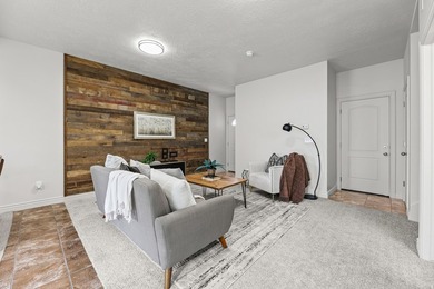 Welcome to this beautifully updated 3-bedroom, 2.5-bathroom home - photo 8