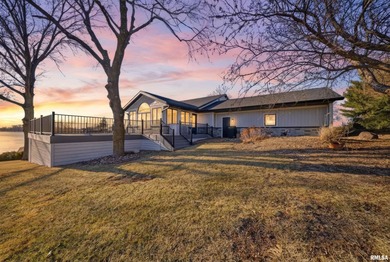 Little Swan Lake Home For Sale in Avon Illinois