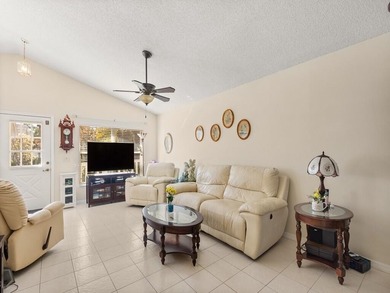 Charming villa located in Kings Isle, a desirable 55+ community - photo 4