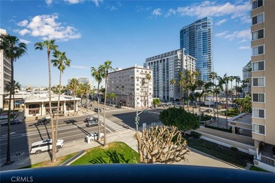 It's not too often that a downtown condo offers the satiating - photo 21