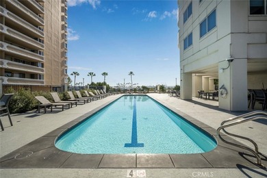 It's not too often that a downtown condo offers the satiating - photo 25