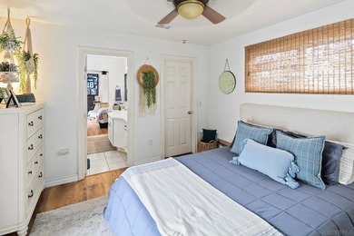 Set on a quiet street just five blocks from the beach, this 3 - photo 25