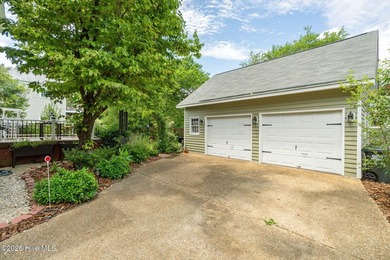 Timeless Elegance in Historic District Gracefully positioned - photo 4