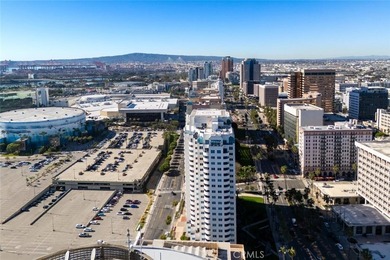 It's not too often that a downtown condo offers the satiating - photo 35