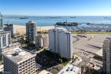 It's not too often that a downtown condo offers the satiating - photo 37