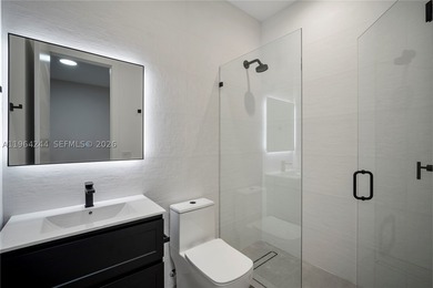 Discover this one-of-a-kind 5-bedroom, 5.5-bath modern townhome - photo 9