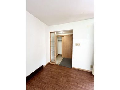 Opportunity awaits with this spacious 4 bed, 2 bath tri-level - photo 8