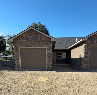 Snake River - Owyhee County Townhome/Townhouse For Sale in Homedale Idaho