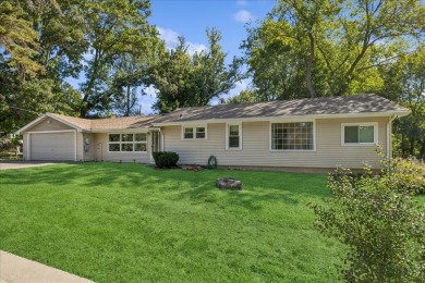 Lake Home For Sale in Wonder Lake, Illinois
