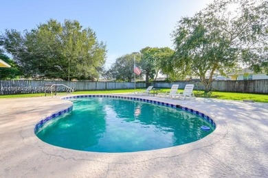 Your peaceful Port St. Lucie retreat. This 3-bedroom, 2-bath - photo 11