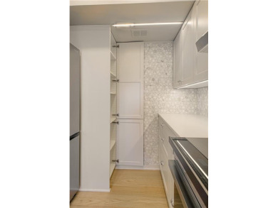 WOW! What a deal!!! Appx 1100 square foot, 2 bedroom, 2 full