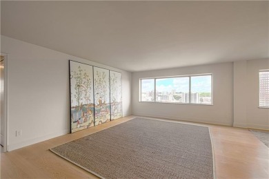 WOW! What a deal!!! Appx 1100 square foot, 2 bedroom, 2 full