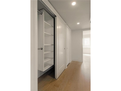 WOW! What a deal!!! Appx 1100 square foot, 2 bedroom, 2 full