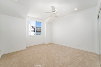 119 Opal Ave is nestled in the heart of beautiful Balboa Island - photo 24