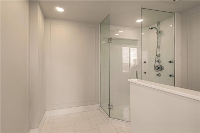 WOW! What a deal!!! Appx 1100 square foot, 2 bedroom, 2 full