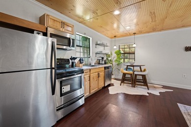 Escape to lake life in this charming fully furnished 1-bedroom - photo 6