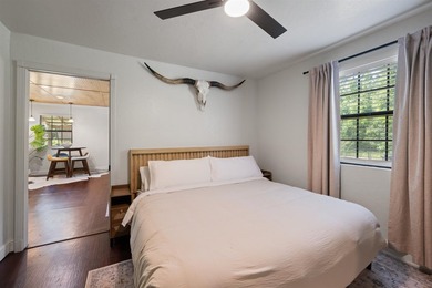 Escape to lake life in this charming fully furnished 1-bedroom - photo 8