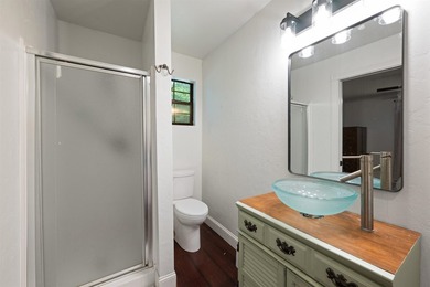 Escape to lake life in this charming fully furnished 1-bedroom - photo 10