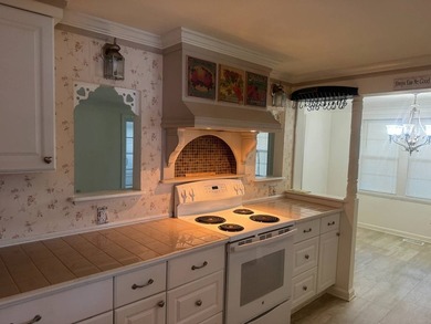 Exquisite Coastal Luxury in Colony Cove - A Truly One-of-a-Kind - photo 17