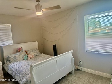 This beautiful House in Biloxi was renovated 4 years ago and - photo 19