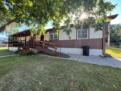 Affordable and move-in ready, this well-maintained 2-bedroom, 1 - photo 26