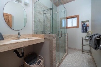 Oceanfront home and cottage in a highly desirable private and - photo 32