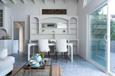 Oceanfront home and cottage in a highly desirable private and - photo 36