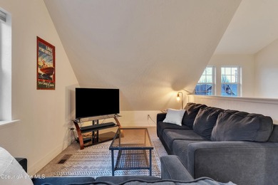 **Fully Furnished Bungalow by the Water**Imagine mornings by the - photo 8