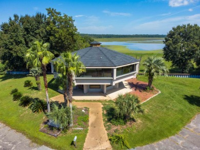 Lake Home For Sale in Tallahassee, Florida