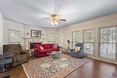 Step into timeless elegance with this stunning Victorian-style - photo 9