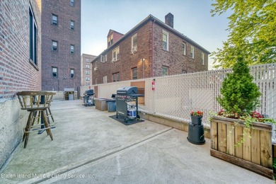 This renovated move in ready 2 bedroom, 2 bath is one of the - photo 21