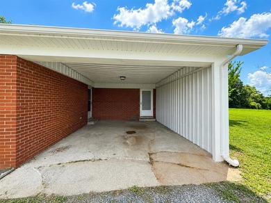 Country Living with Modern Style on nearly an acre! Welcome home - photo 9