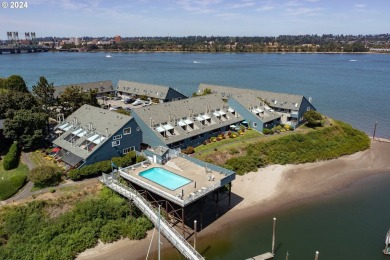 Lake Condo For Sale in Portland, Oregon