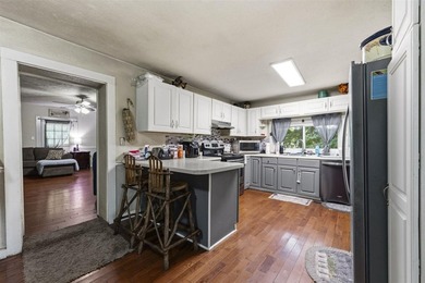 Escape to the peace and charm of country living with this - photo 8