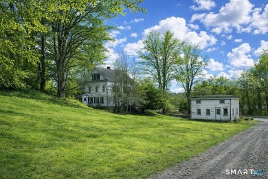 Nestled along a quiet country road in the charming town of - photo 3