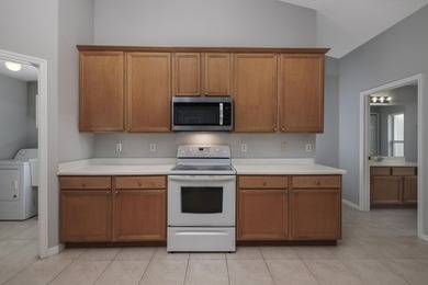 Welcome to this beautifully maintained 3 bedroom, 2 bathroom - photo 15