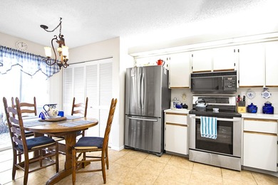Welcome to the largest floorplan in Riverwalk, a Boaters - photo 4