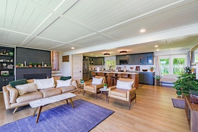Captivating views and comfortable contemporary living could be - photo 4