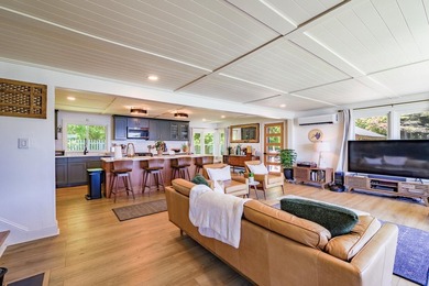 Captivating views and comfortable contemporary living could be - photo 8