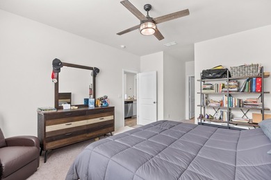 Built in 2022 and thoughtfully designed for today's lifestyle - photo 18