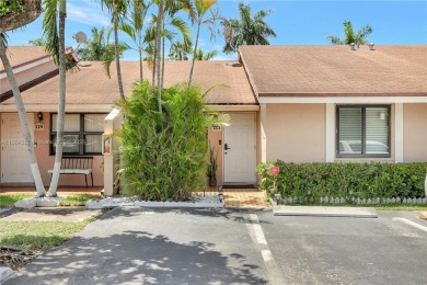 Kendale Lakes Area Townhome/Townhouse For Sale in Miami Florida