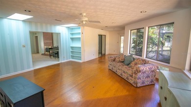 Located near the historic town of Melrose, this spacious - photo 31