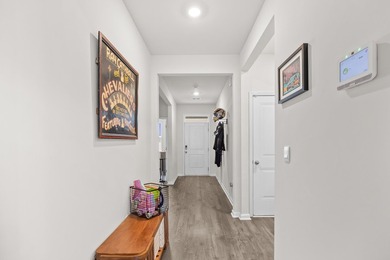Built in 2022 and thoughtfully designed for today's lifestyle - photo 32