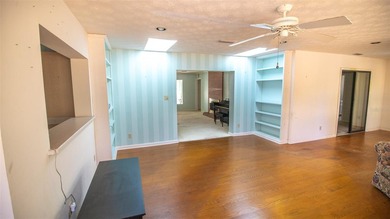 Located near the historic town of Melrose, this spacious - photo 32