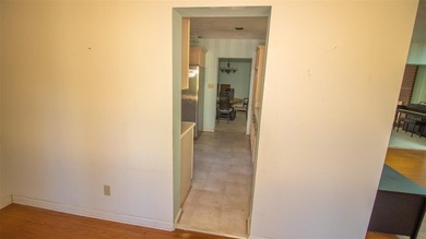 Located near the historic town of Melrose, this spacious - photo 33