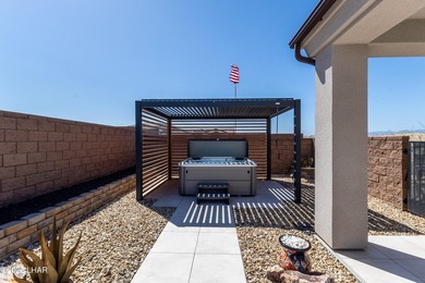 Welcome to this beautifully maintained and just repainted 3bed,3 - photo 36